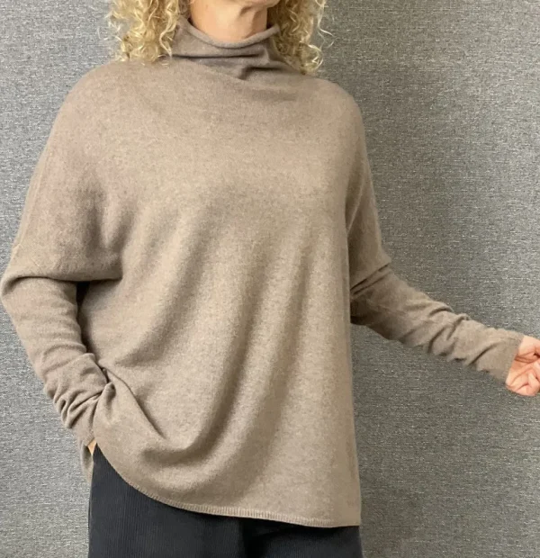 Caroline Jill Polo Sweater taupe